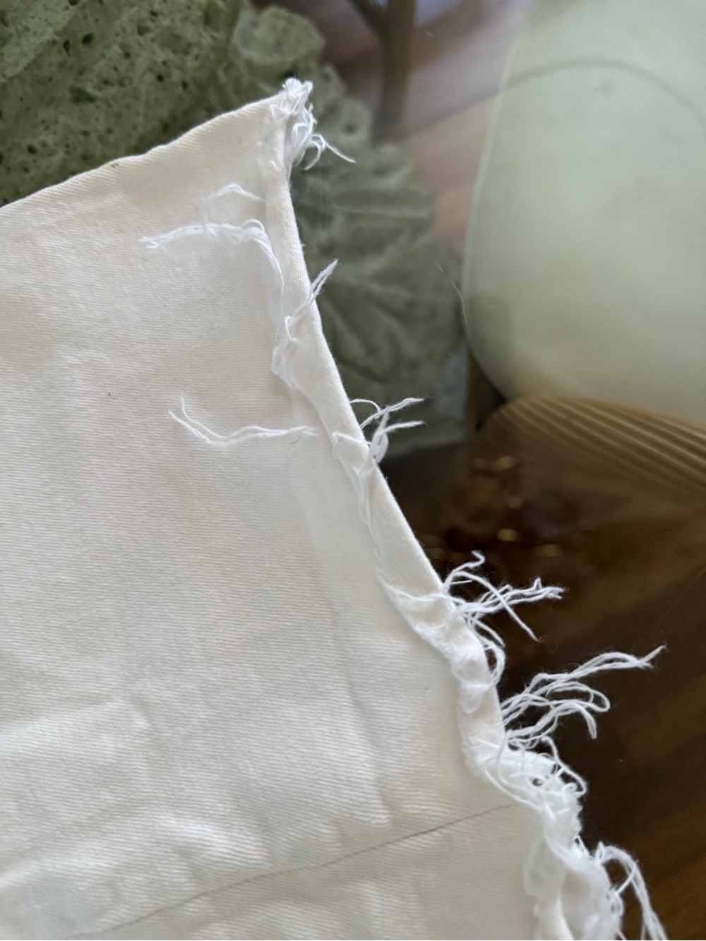 White Frayed-Hem Denim Mini Skirt - Picture 3 of 6